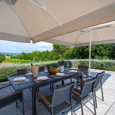 Martincic Residence - 5 Stars Luxury With Pool Heating On 4000M2 Rakalj المظهر الخارجي الصورة