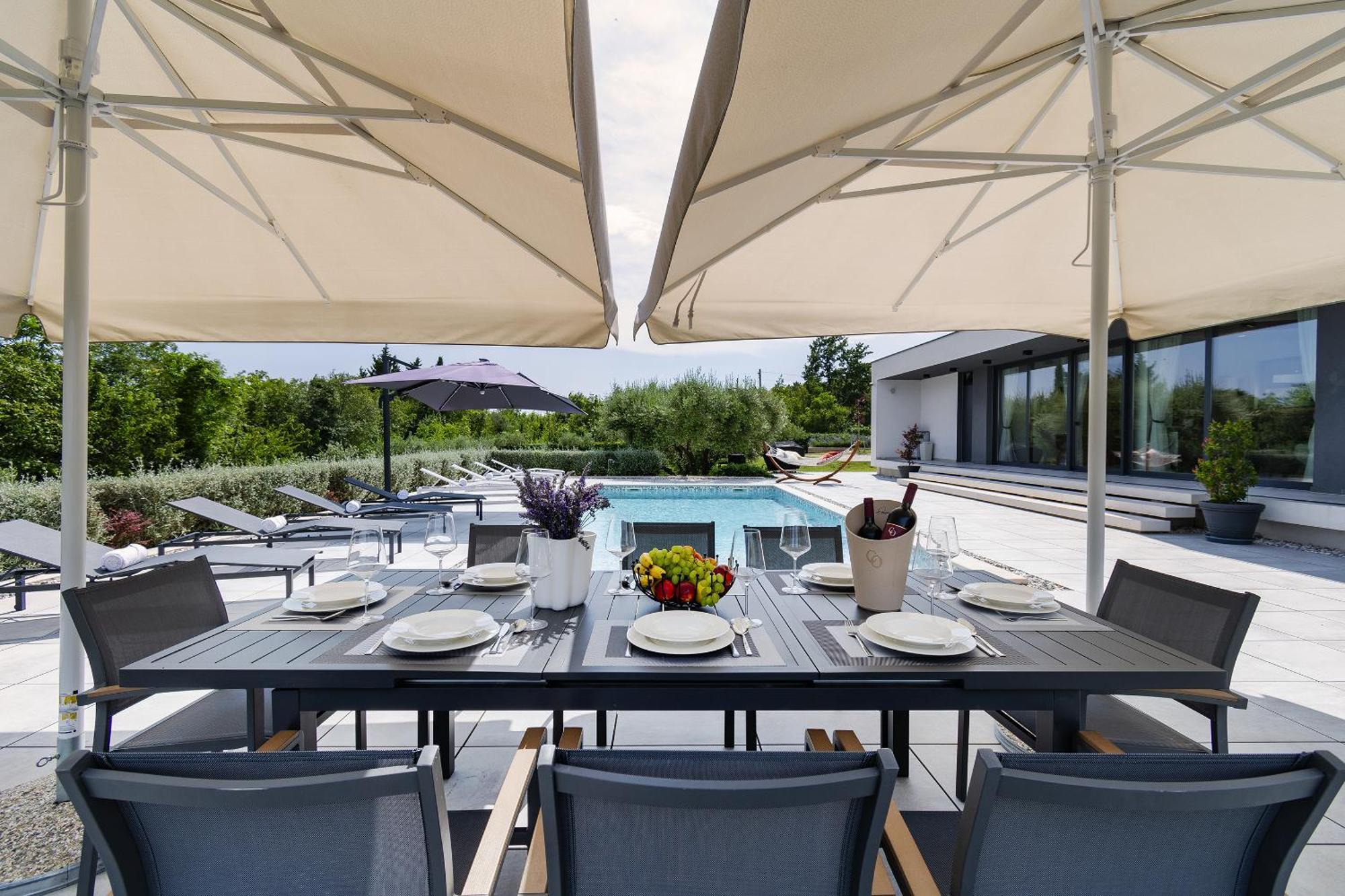 Martincic Residence - 5 Stars Luxury With Pool Heating On 4000M2 Rakalj المظهر الخارجي الصورة