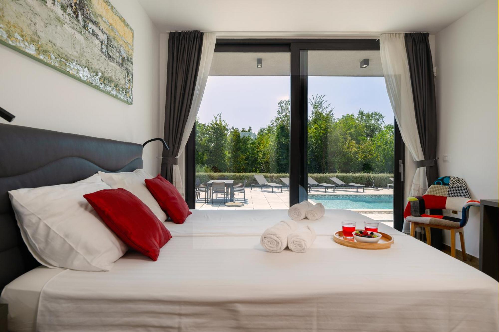 Martincic Residence - 5 Stars Luxury With Pool Heating On 4000M2 Rakalj المظهر الخارجي الصورة