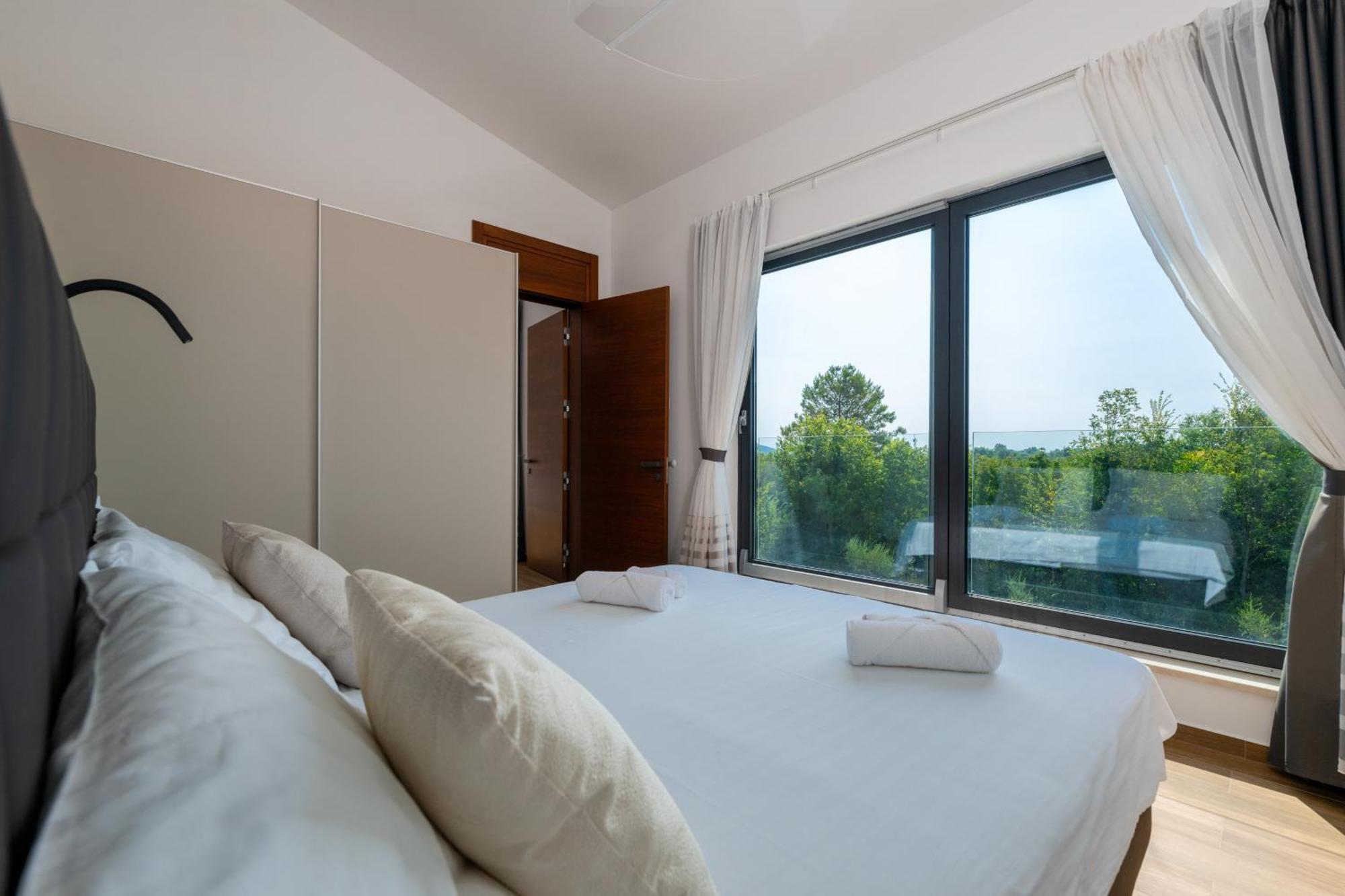 Martincic Residence - 5 Stars Luxury With Pool Heating On 4000M2 Rakalj المظهر الخارجي الصورة